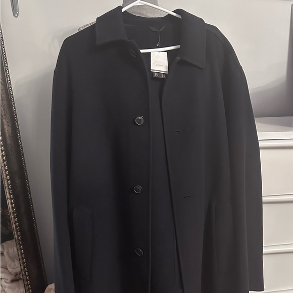 Brand new, never been worn Banana republic long, navy blue men’s trenchcoat - Picture 5 of 11